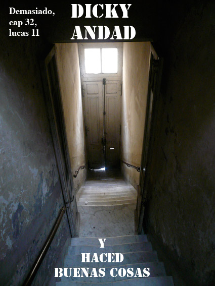 DickyANDAD every morning downwards and every evening upwards, in La Boca