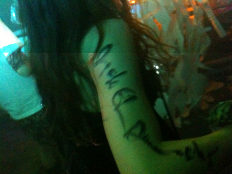 arm-autographKYOTO un caso de mutilacion voluntaria, nummer 022-01